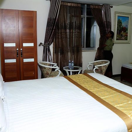 La Grande Hotel Kampala Luaran gambar