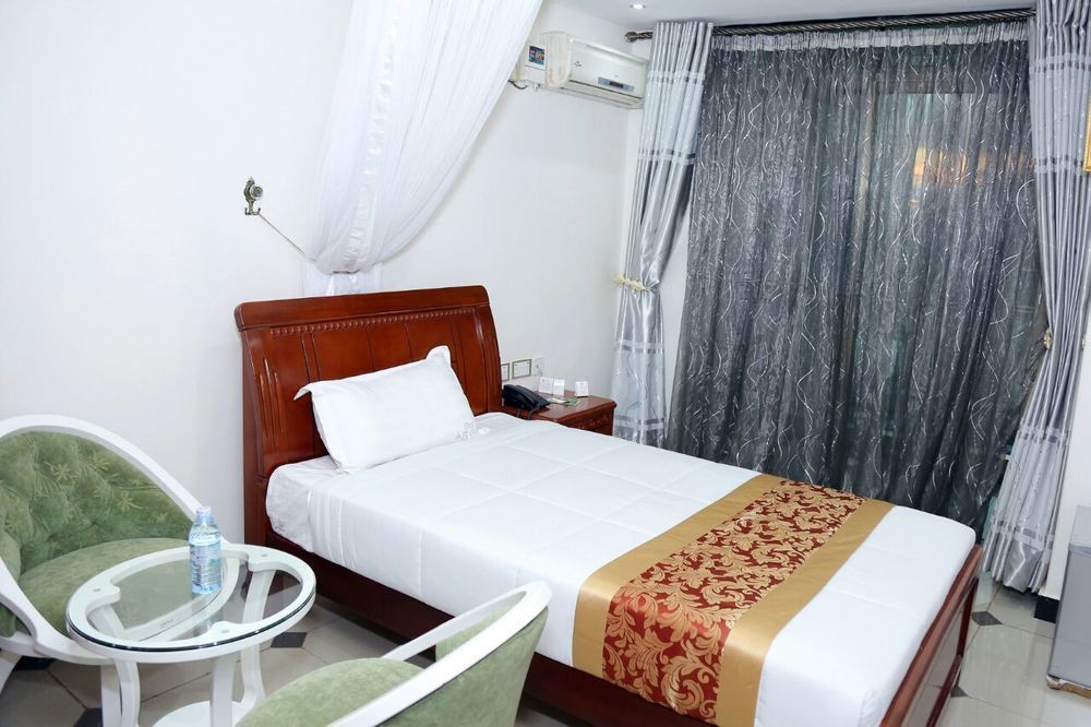 La Grande Hotel Kampala Luaran gambar