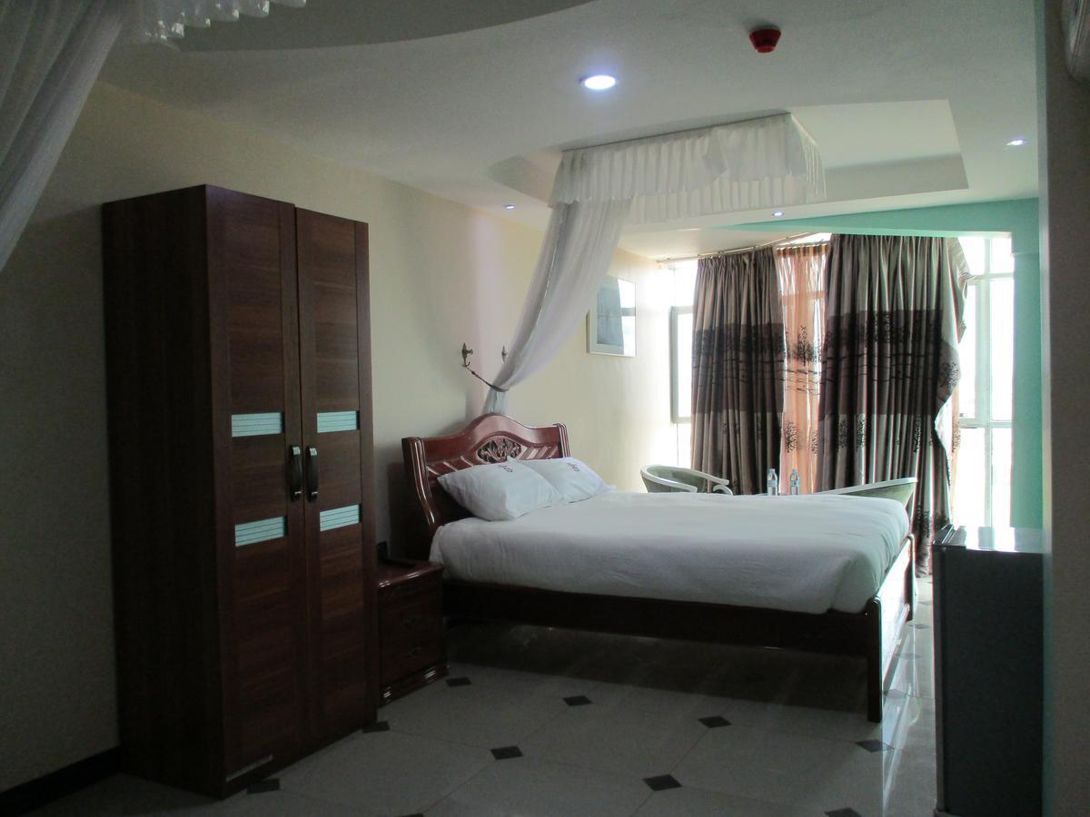 La Grande Hotel Kampala Luaran gambar