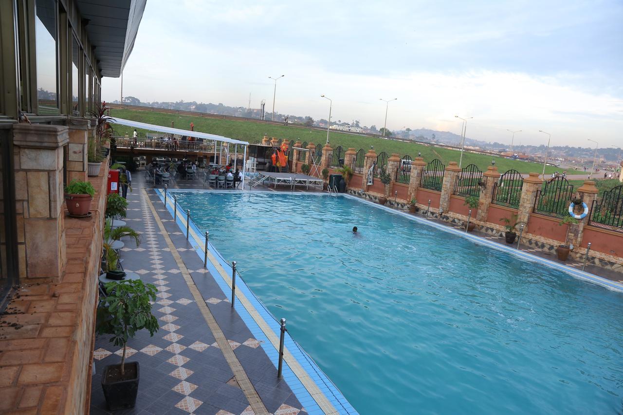 La Grande Hotel Kampala Luaran gambar